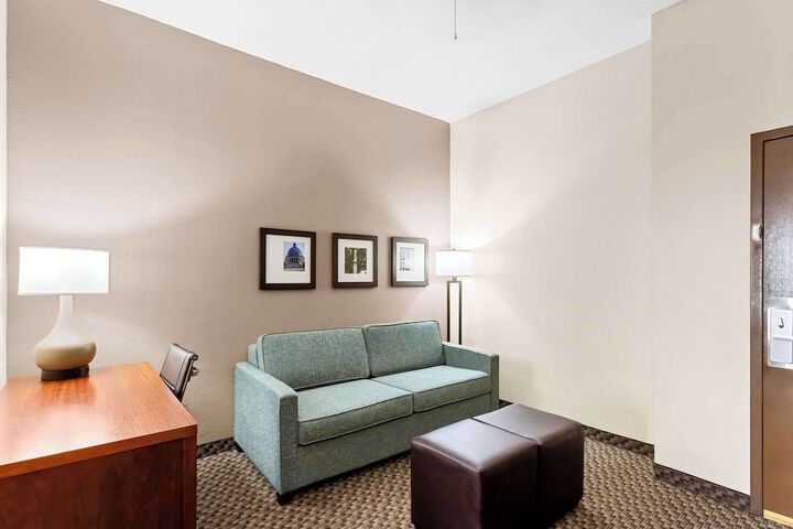 Room 33 of 54