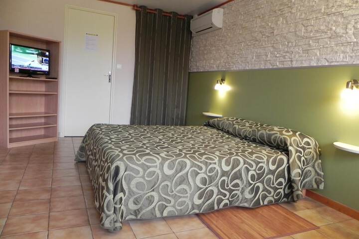 Room 12 of 29