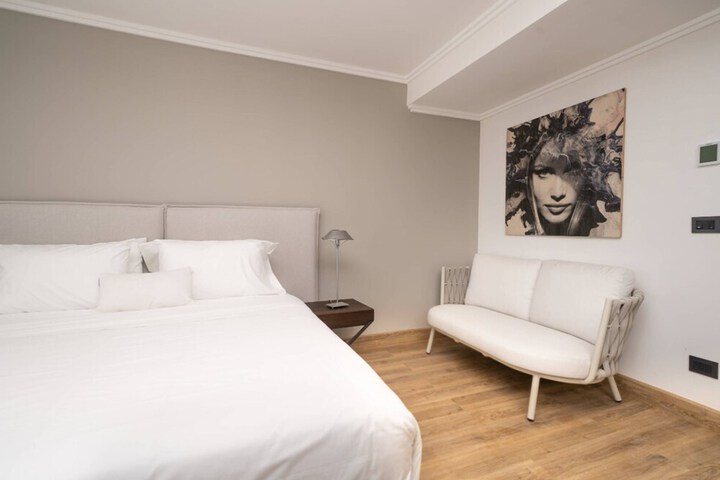 Room 16 of 51