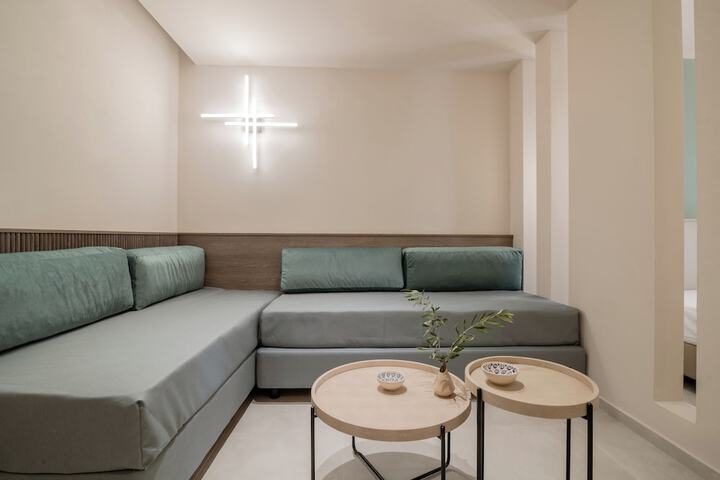Room 41 of 75