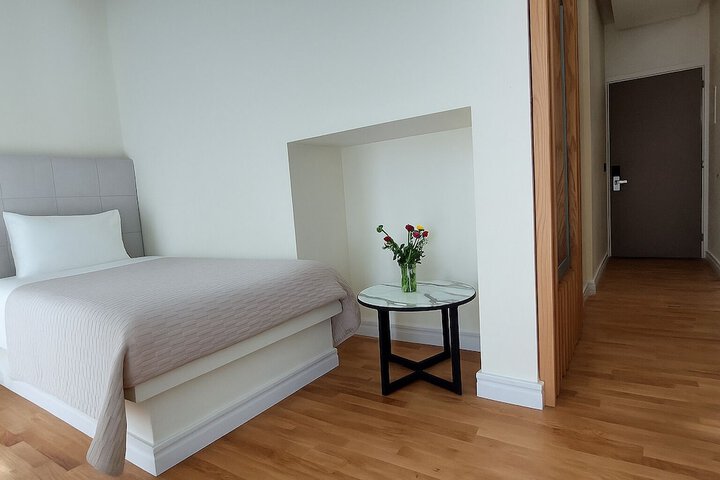 Room 15 of 23