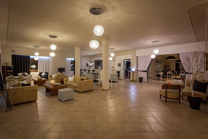Guest Lobby