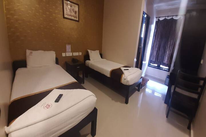 Room 18 of 22