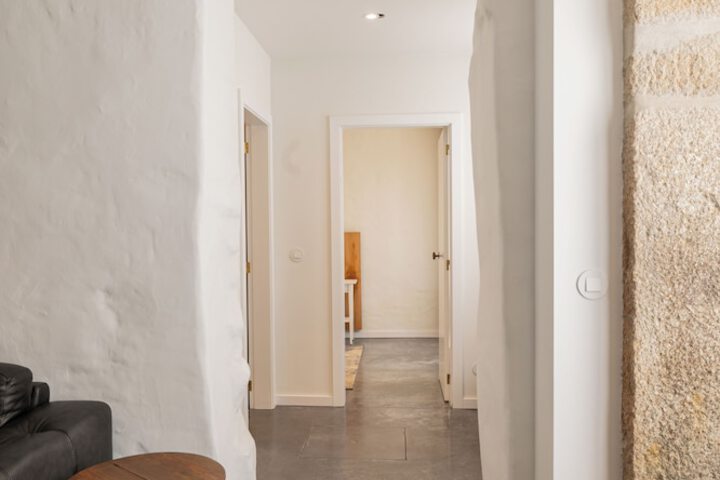 Room 25 of 100