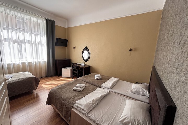 Room 181 of 272