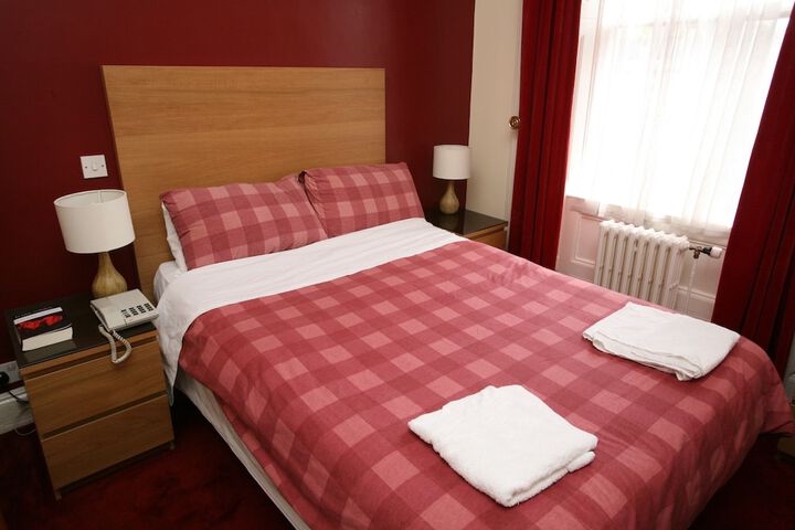 Room 8 of 44