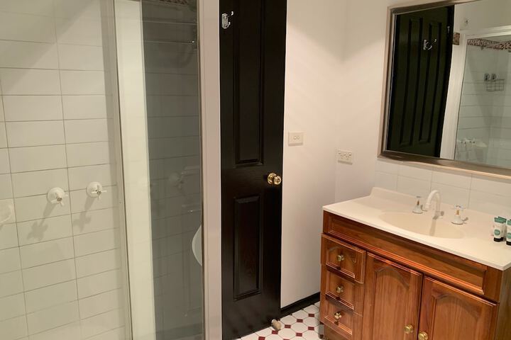 Room 7 of 89
