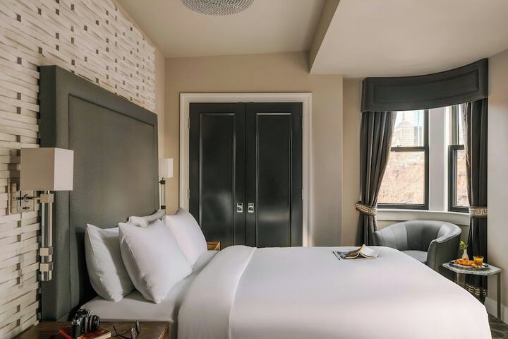 Room 27 of 57