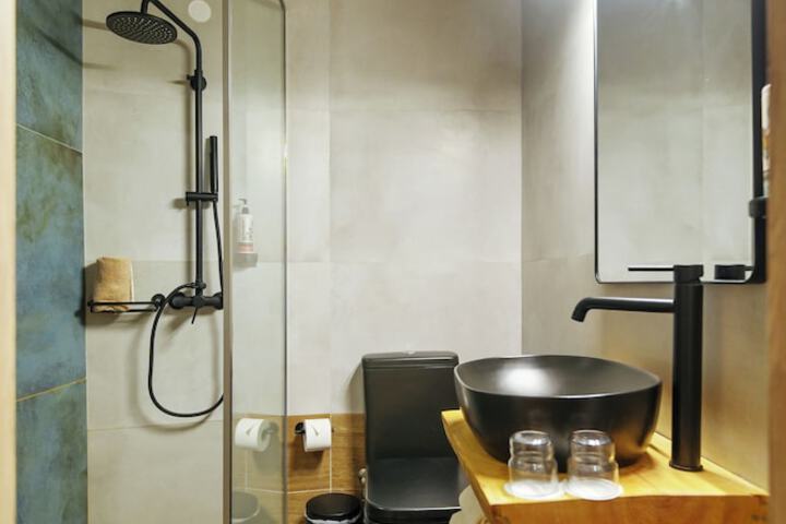 Room 20 of 34