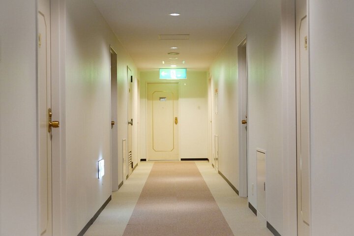 Ballroom/Hall 46 of 50