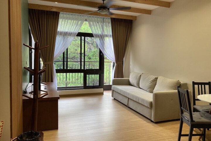 Room 9 of 17