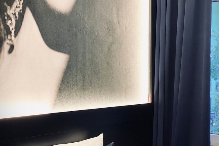 Room 7 of 100
