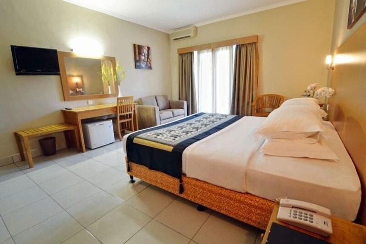 Room 4 of 17