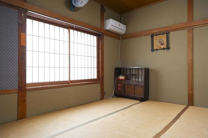 Room 17 of 40