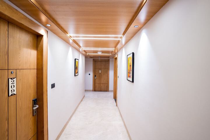 Room 17 of 35