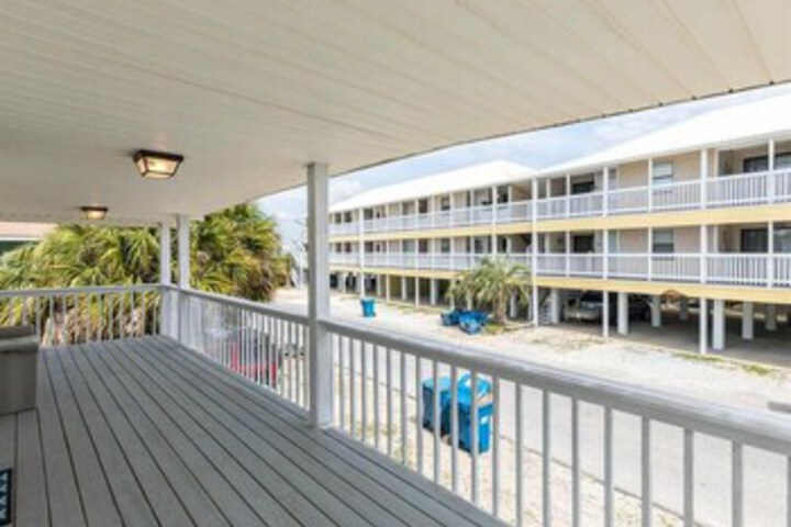 Terrace/Patio 9 of 27