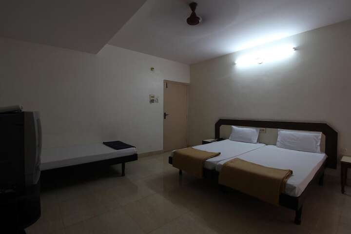 Room 34 of 61