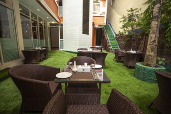 Hotel Exterior 316 of 339
