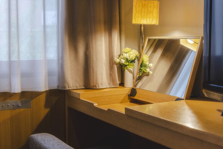 Room 16 of 73