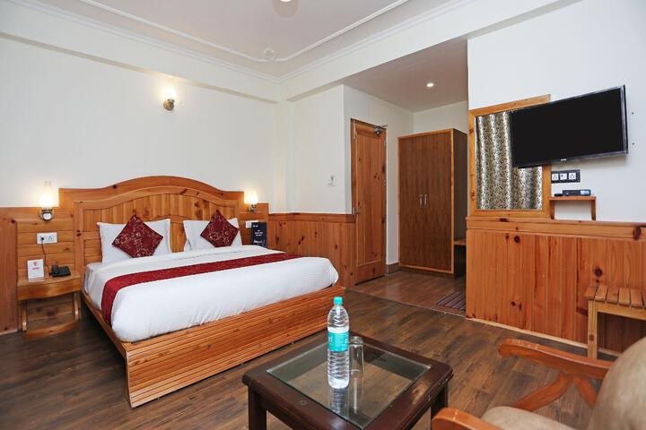 Room 3 of 9