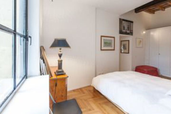 Room 11 of 22