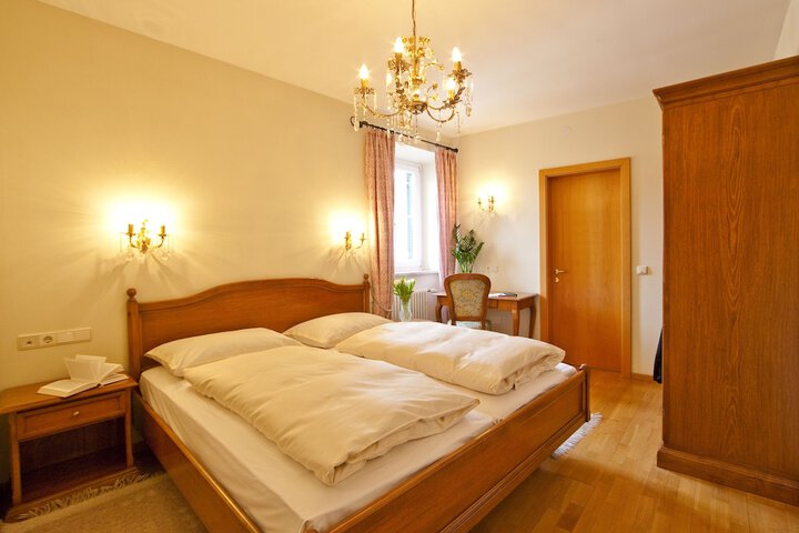 Room 19 of 41