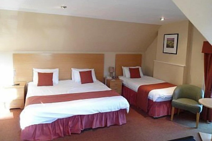 Room 33 of 45