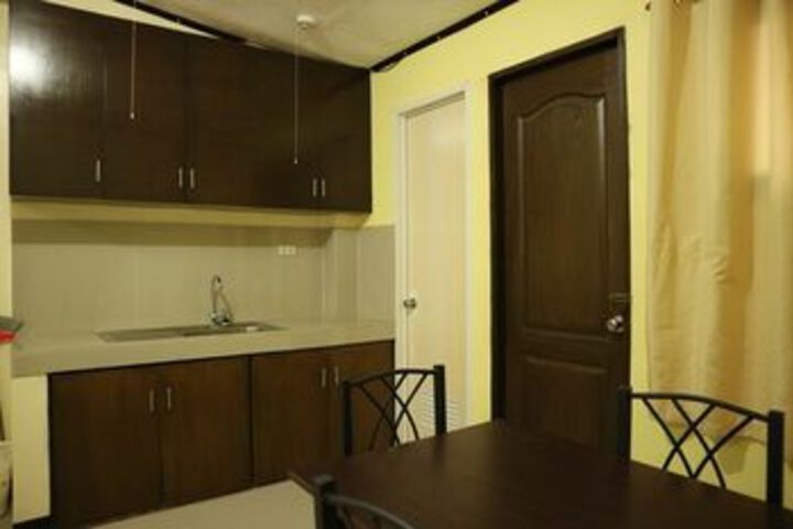 Room 10 of 25