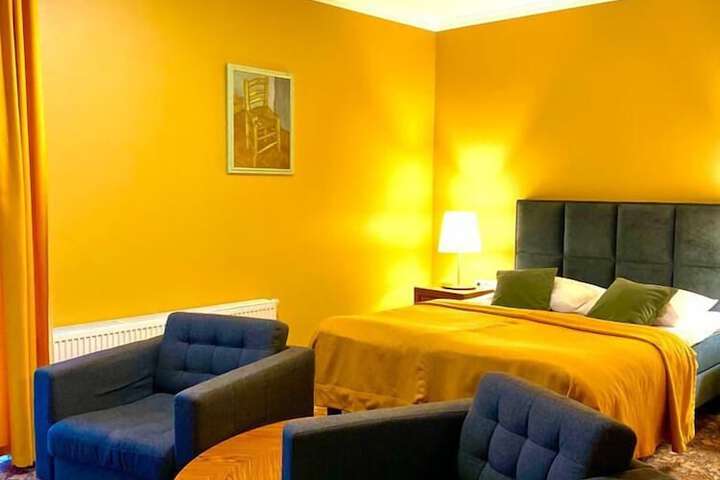 Room 23 of 75