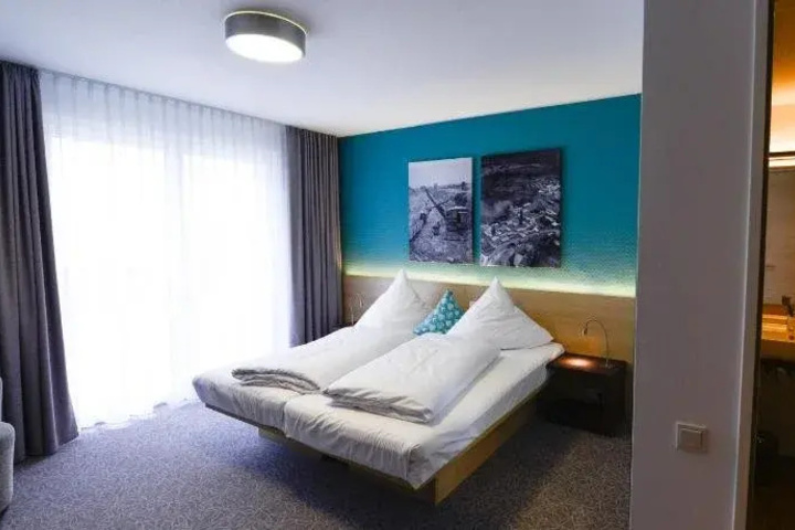 Room 6 of 23