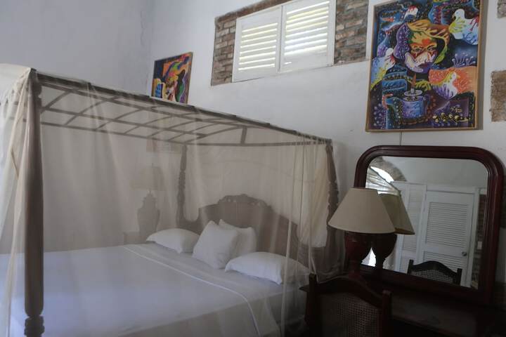 Room 29 of 163