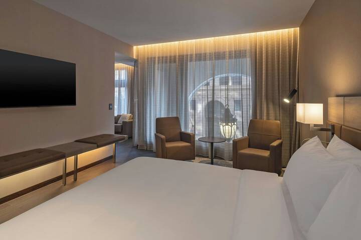 Room 18 of 67