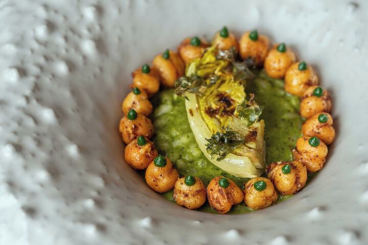 Dining 106 of 148