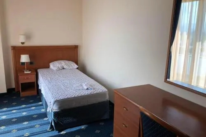 Room 4 of 23