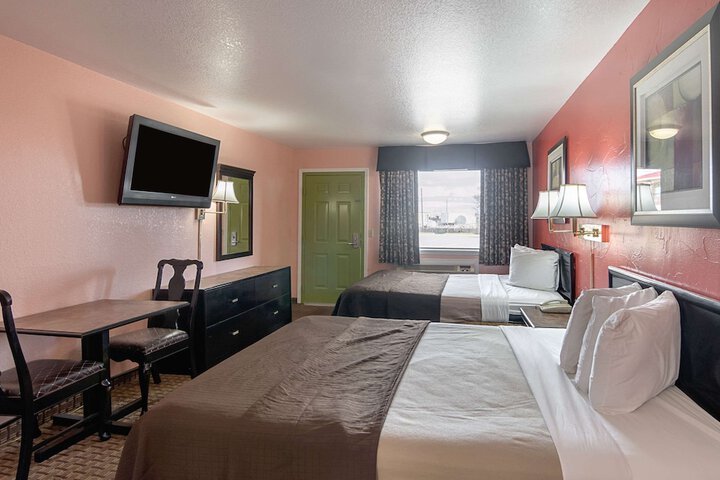 Room 19 of 30