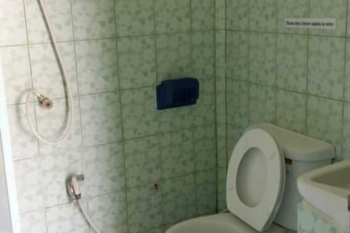 Room 18 of 29