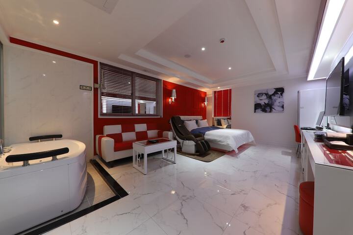 Room 12 of 58