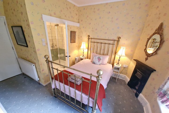 Room 5 of 47