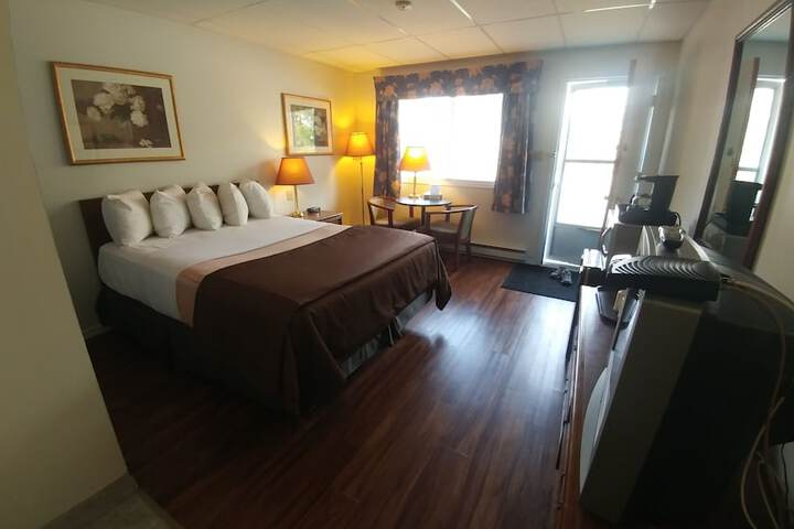 Room 5 of 23