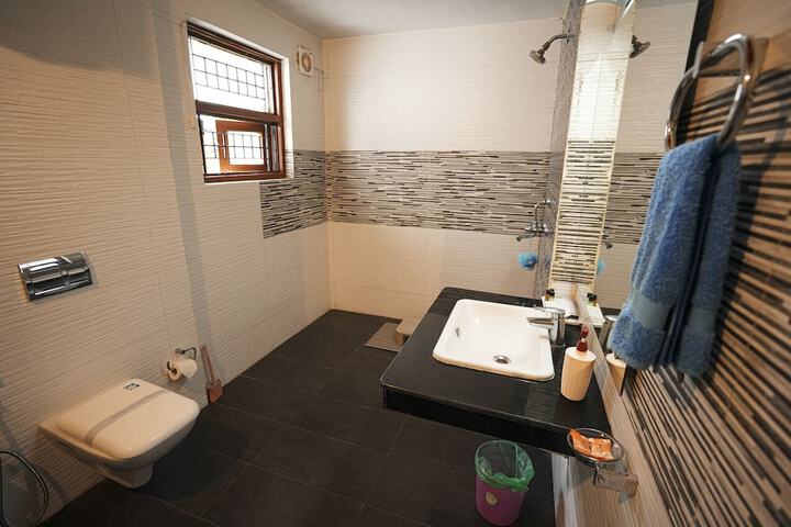 Room 45 of 60