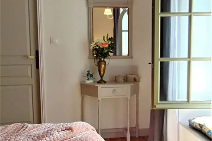 Room 3 of 6