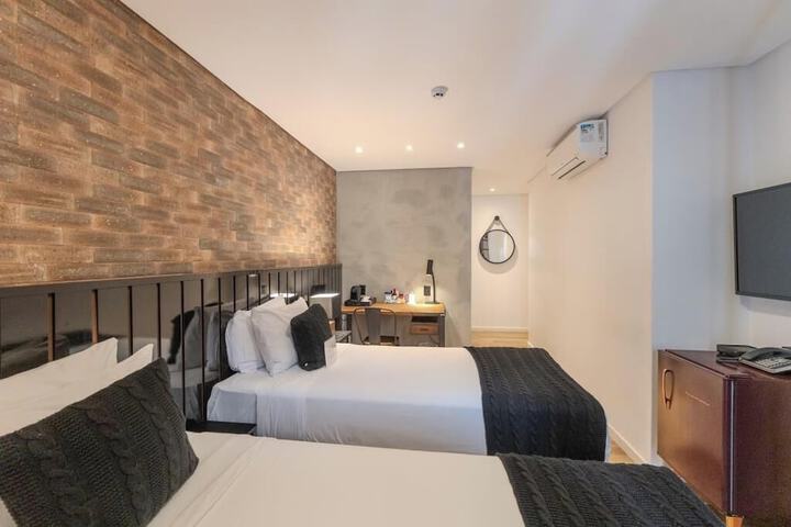 Room 28 of 58
