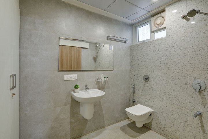Room 17 of 28