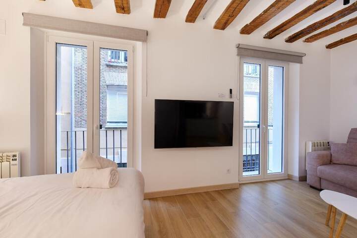 Room 3 of 7