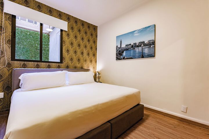 Room 18 of 72