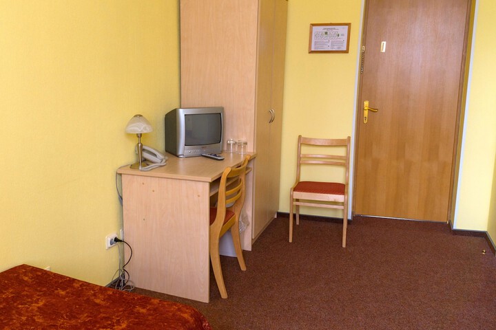 Room 17 of 51