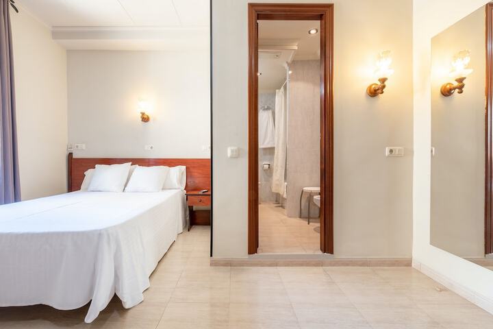 Room 47 of 103