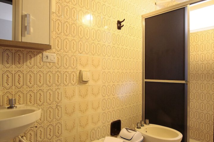 Room 120 of 150