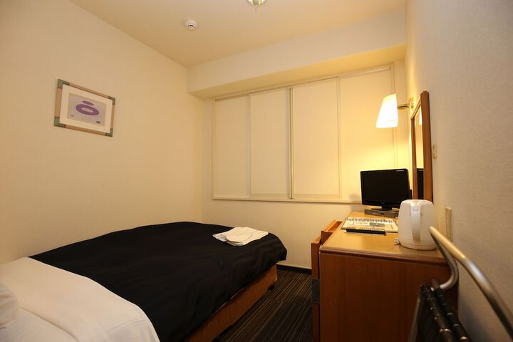 Room 6 of 43