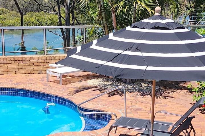 Pool 114 of 140
